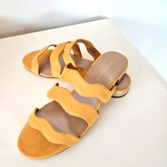 EUC, worn once yellow suede sandals with small heel. - Picture 1 of 12